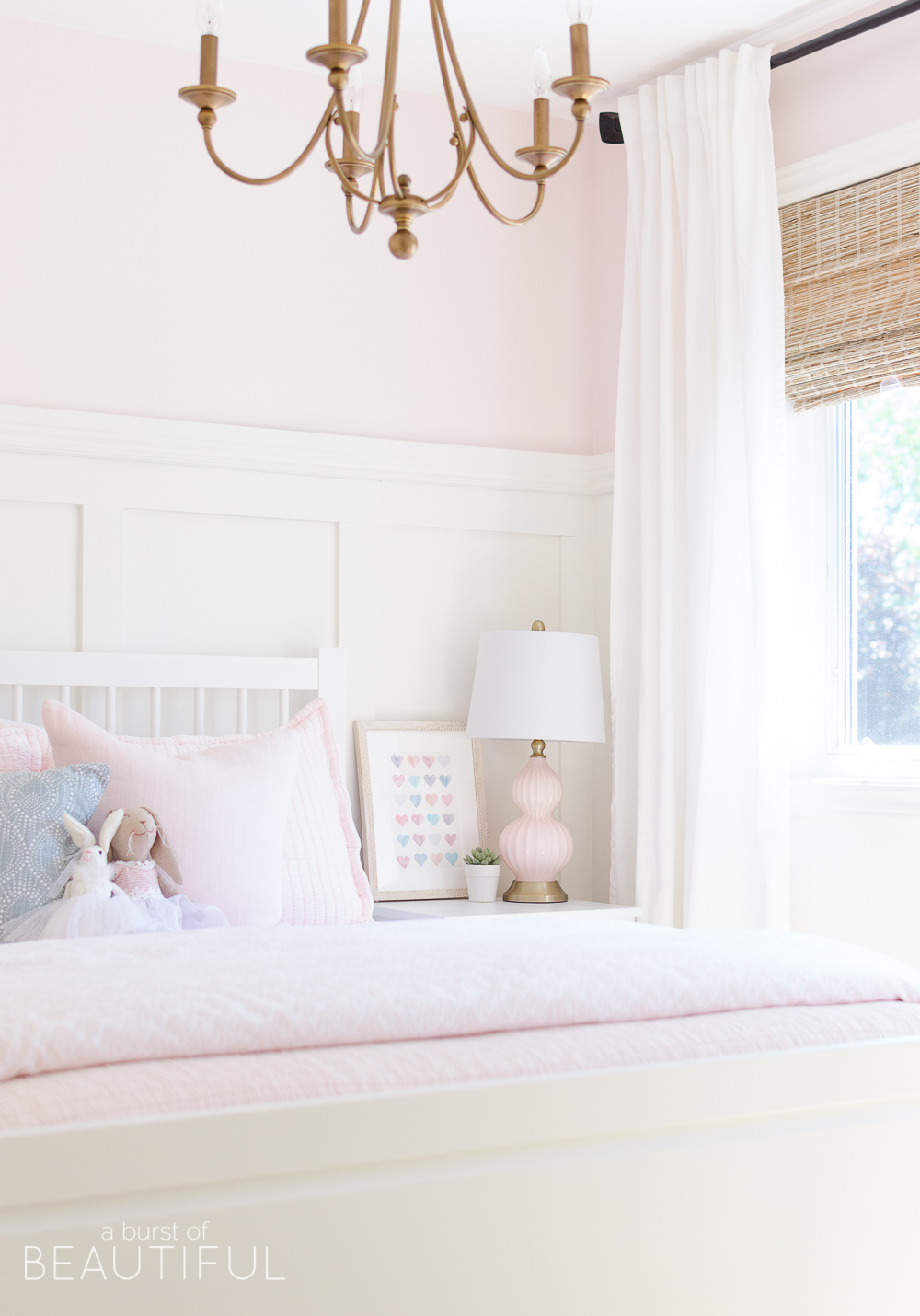 little girls pink bedroom