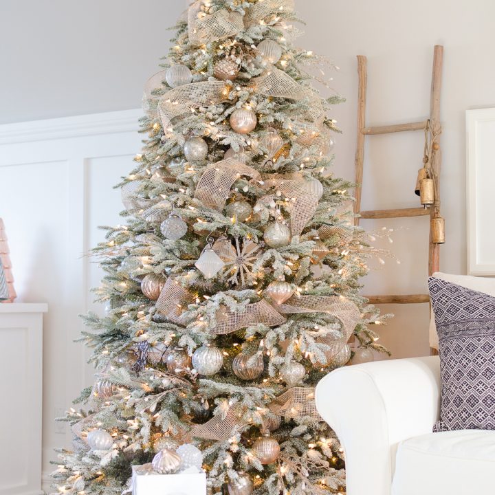 Step by Step Guide to Decorating a Beautiful Christmas Tree - Nick + Alicia