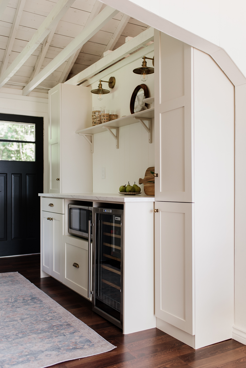 OC] Kitchen in New England cottage, recently remodeled [6615x4422